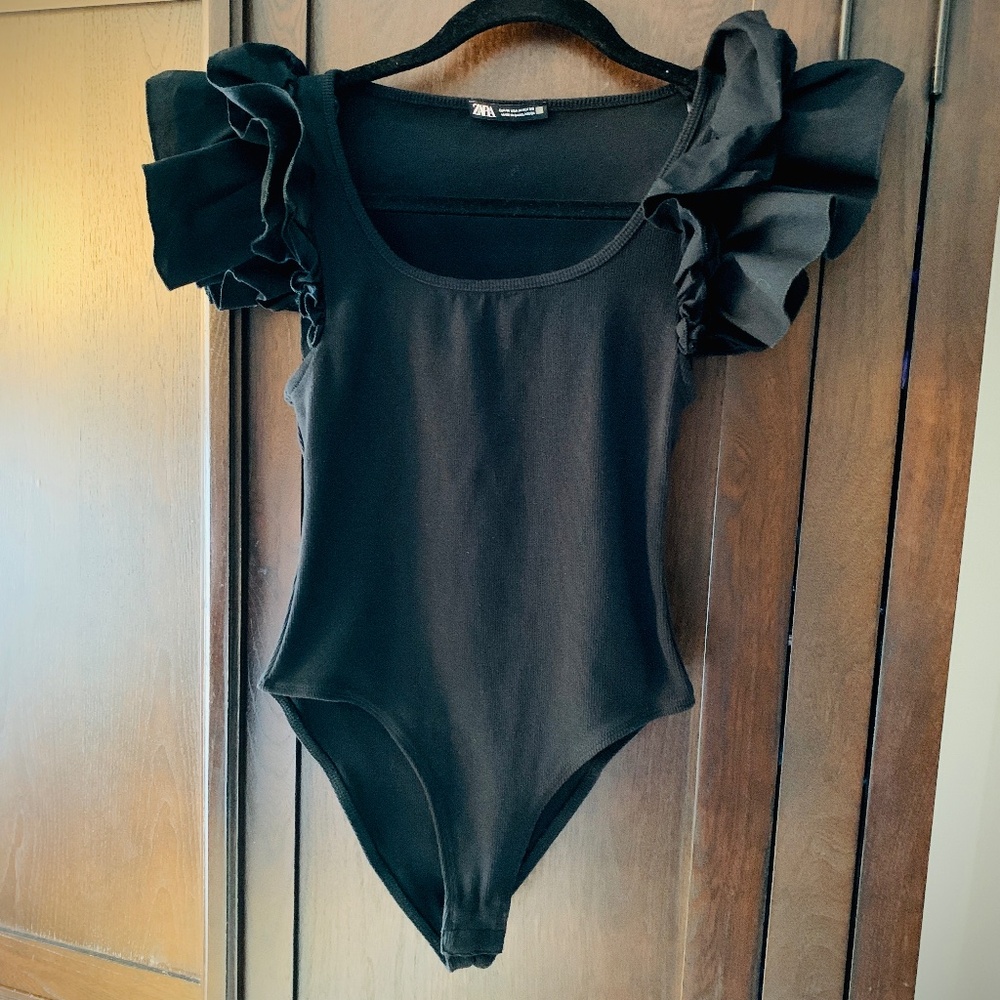 Zara, Black, Puffy S/S, Silver Snap Bottom, Bodysuit, Size: M,  Cotton/Spandex